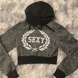 ✨Cropped Sweater✨